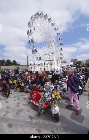 Mehr als 1000 motorradfahrer nahmen 2024 an der Distinguished Gentlemans Ride in Bournemouth-Poole Teil. Teil einer weltweiten Veranstaltung. Die Distinguished Gentlemans Ride sammelt Geld für die Gesundheit der Männer. Stockfoto