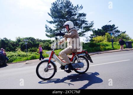 Mehr als 1000 motorradfahrer nahmen 2024 an der Distinguished Gentlemans Ride in Bournemouth-Poole Teil. Teil einer weltweiten Veranstaltung. Die Distinguished Gentlemans Ride sammelt Geld für die Gesundheit der Männer. Stockfoto