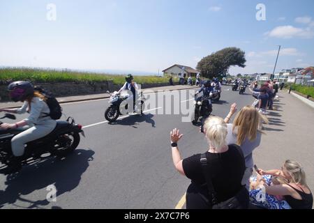 Mehr als 1000 Motorradfahrer nahmen 2024 in der Gegend von Bournemouth-Poole an der Distinguished Gentlemans Ride Teil. Teil einer weltweiten Veranstaltung. Die Distinguished Gentlemans Ride sammelt Geld für die Gesundheit der Männer. Stockfoto