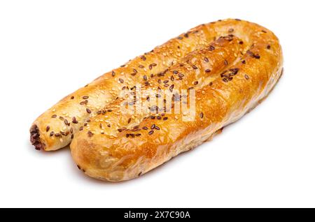 Frisch gebackene Brötchen. Vertuta spiralförmig mit weißem Hintergrund ein traditioneller, beliebter Gebäck-Snack, der heiß oder kalt in Bäckereien im erhältlich ist Stockfoto