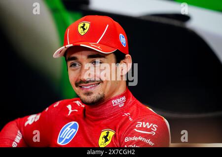 Der dritte Fahrer, Ferraris Charles Leclerc, folgte dem Grand Prix der Emilia Romagna auf der Rennstrecke Autodromo Internazionale Enzo e Dino Ferrari in Italien. Bilddatum: Sonntag, 19. Mai 2024. Stockfoto