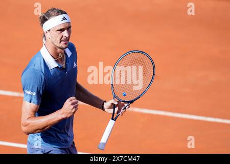 Rom, Italien. Mai 2024. Alexander Zverev aus Deutschland feiert das Finale der Männer zwischen Alexander Zverev und Nicolas Jarry am 14. Tag des Internazionali BNL D’Italia 2024 im Foro Italico am 19. Mai 2024 in Rom. Quelle: Giuseppe Maffia/Alamy Live News Stockfoto