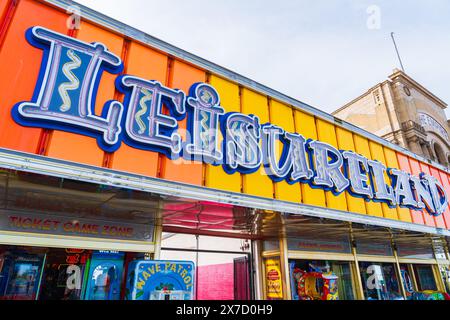 Great Yarmouth, England – 17. Mai 2024: Außenbeschilderung der Leisureland-Arkade in Great Yarmouth, Großbritannien Stockfoto