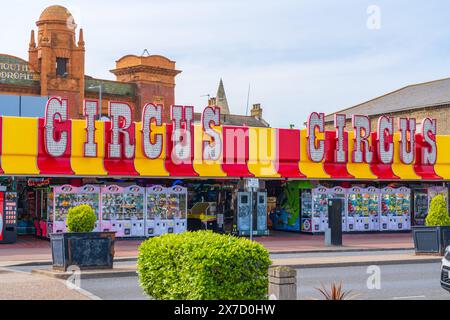 Great Yarmouth, England – 17. Mai 2024: Außenschilder der Circus Circus Arcade in Great Yarmouth, Großbritannien Stockfoto