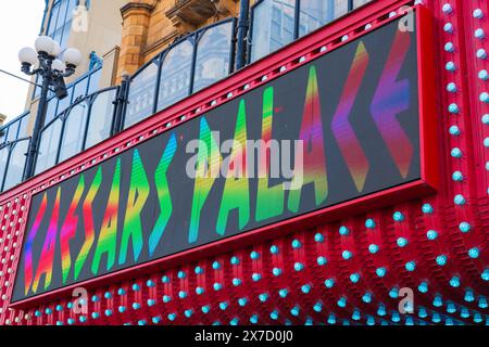 Great Yarmouth, England – 17. Mai 2024: Außenbeschilderung der Caesars Palace-Arkade in Great Yarmouth, Großbritannien Stockfoto