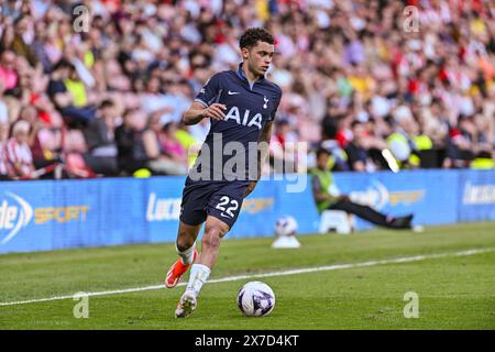 Bramall Lane, Sheffield, Großbritannien. Mai 2024. Premier League Football, Sheffield United gegen Tottenham Hotspur; Brennan Johnson von Spurs on the Ball Credit: Action Plus Sports/Alamy Live News Stockfoto