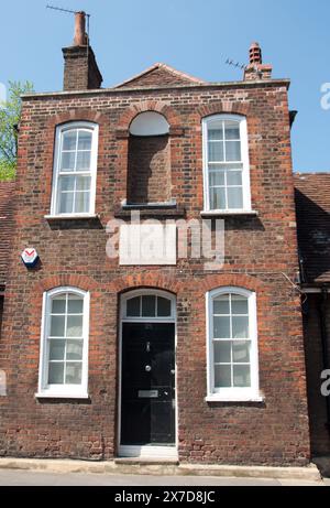 Girls' School in the Middle of Village Almshouses, Highgate, London, UK - gegründet im 17. Jahrhundert von Sir John Wollaston, aber Rebellion im Jahr 1722. Stockfoto