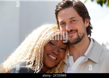 Cannes, Frankreich. Mai 2024. CANNES, FRANKREICH - 19. MAI: Nadege Beausson-Diagne und Lucas Bravo nehmen am Fotobesuch Les Femmes Au Balcon (die Balconettes) beim 77. Jährlichen Filmfestival in Cannes am 19. Mai 2024 im Palais des Festivals Teil. CAP/GOL © GOL/Capital Pictures Credit: Capital Pictures/Alamy Live News Stockfoto