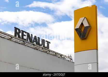 Paris, Frankreich - 15. März 2024: Renault Cars. Automobilhersteller Renault Industry. Hochwertige Fotos Stockfoto