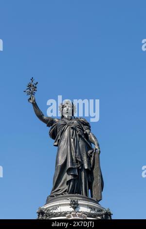 Marianne-Statue, Personifikation der Französischen Republik, Place de la Republique, 11. Arrondissement. Paris, Frankreich, Europa, EU – Kopierraum Stockfoto