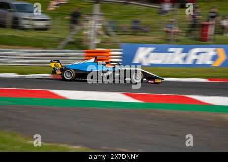 Sevenoaks, Kent - 12. Mai 2024: Yuanpu CUI 56 Phinsys von Argenti Race 3 Brands Hatch Indy Stockfoto