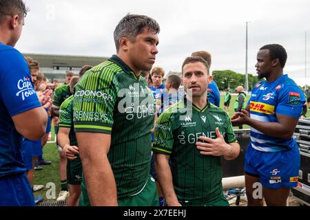 Galway, Irland. Mai 2024. Jarrad Butler aus Connacht und Caolin Blade aus Connacht enttäuscht nach dem Spiel der United Rugby Championship Runde 17 zwischen Connacht Rugby und DHL Stormers im Dexcom Stadium in Galway, Irland am 18. Mai 2024 (Foto: Andrew SURMA/ Credit: SIPA USA/Alamy Live News) Stockfoto