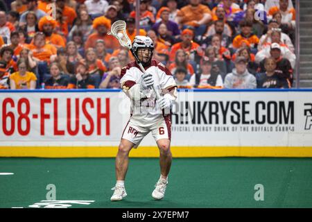 18. Mai 2024: Albany Firewolves Stürmer Alex Simmons (6) spielt im zweiten Quartal gegen die Buffalo Bandits. Die Buffalo Bandits waren Gastgeber der Albany Firewolves in Spiel 2 der National Lacrosse League Finals im KeyBank Center in Buffalo, New York. (Jonathan Tenca/CSM) Stockfoto