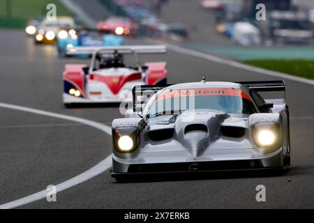 Stavelot, Belgien. Mai 2024. Olivier Galant (vorne) aus Frankreich fährt während des Endurance Racing Legends-Rennens auf dem Spa-Classic 2024 auf dem Circuit de Spa-Francorchamps in Stavelot, Belgien, 19. Mai 2024. Quelle: Meng Dingbo/Xinhua/Alamy Live News Stockfoto