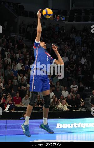 Orleans, Frankreich. Mai 2024. Barthélémy Chinenyeze aus Frankreich während des Internationalen Freundschaftsvolleyballspiels zwischen Frankreich und den Niederlanden am 18. Mai 2024 in der Co’Met Arena in Orleans, Frankreich. Foto Laurent Lairys/ABACAPRESS. COM Credit: Abaca Press/Alamy Live News Stockfoto