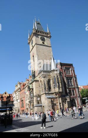 Prag /Tschechische republik /15 MAI 2024/ Touristen am Prager Altstädter Platz , Foto. Bilder von Francis Joseph Dean/Dean sind nicht für kommerzielle Zwecke bestimmt Stockfoto