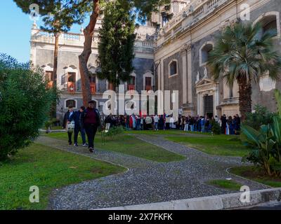 Catania, italien - 3. Februar 2024, 3-tägiges Festival Saint Agatha in den Straßen von Catania Sizilien Stockfoto