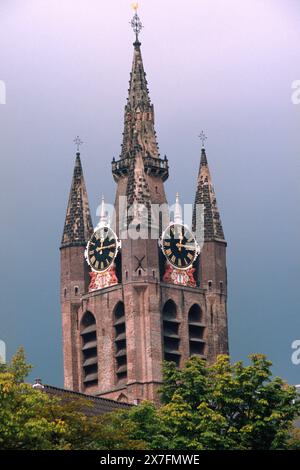 Niederlande, Delft, Oude Kerk Kirche Belfried, Uhrenturm Stockfoto