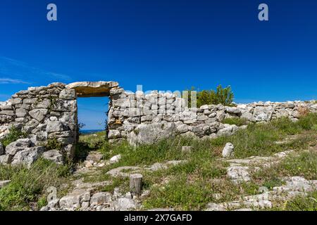 Monkodonja-Siedlung aus der Bronzezeit, archäologische Stätte von Rovinj in Kroatien Stockfoto