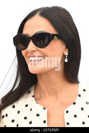 Cannes, Frankreich. Mai 2024. Die US-amerikanische Schauspielerin Demi Moore nimmt am Montag, den 20. Mai 2024, am 77. Filmfestival in Cannes Teil. Foto: Rune Hellestad/ Credit: UPI/Alamy Live News Stockfoto