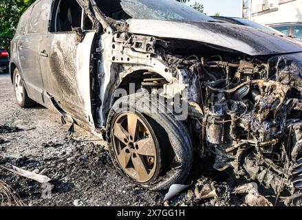 Nahaufnahme eines ausgebrannten Autos Stockfoto
