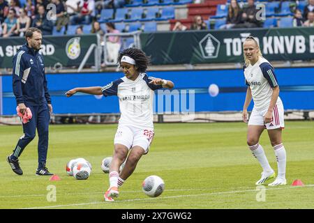 Tilburg, Niederlande. Mai 2024. TILBURG - 20-05-2024. Stadion Koning Willem II. Ajax - Fortuna Sittard (Frau) cupfinal. Ajax wird aufgewärmt. Beschreibung: Pro Shots/Alamy Live News Stockfoto