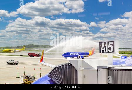 Wassersalut für ein südwestliches Flugzeug am internationalen Flughafen Baltimore Stockfoto