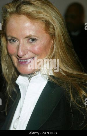Ricky Anne Loew-Beer, Ehefrau von Ralph Lauren, nimmt am 3. Februar 2003 an einer Benefizveranstaltung für amfAR in der Cipriani 42nd Street in New York City Teil. Foto: Henry McGee/MediaPunch Stockfoto