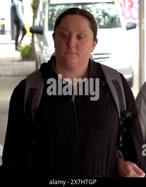 Screenshot von PA Video von Kate Roughley, die am Manchester Crown Court ankam, wo sie des Totschlags an der neunmonatigen Genevieve Meehan am Montag für schuldig befunden wurde. Bilddatum: Montag, 20. Mai 2024. Stockfoto