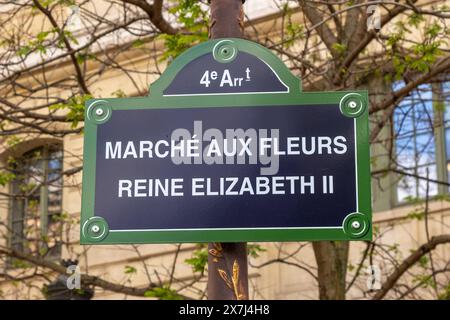 Paris, Frankreich, 18. April 2024:- Ein Blick auf ein Schild für die Marche aux Fleurs reine Elizabeth II., ein Blumenmarkt nach Königin Elizabeth II. Benannt Stockfoto