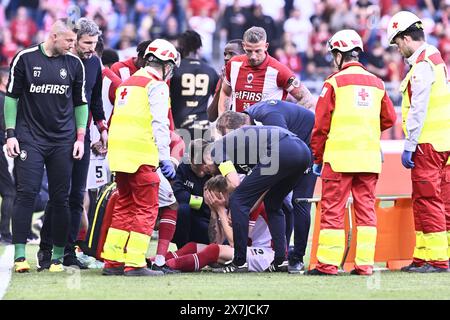 Genk, Belgien. Mai 2024. Die Antwerpenerin Ritchie de Laet sitzt am Montag, den 20. Mai 2024 in Genk bei einem Fußballspiel zwischen KRC Genk und Royal Antwerp FC verletzt, am 9. (Von 10) Tag der Play-offs der Champions der ersten Liga der belgischen Meisterschaft 2023-2024. BELGA FOTO JOHAN EYCKENS Credit: Belga News Agency/Alamy Live News Stockfoto