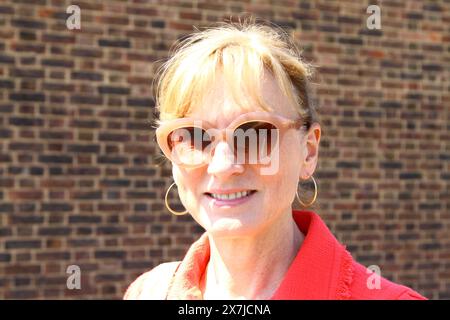 FIONA BRUCE BESUCHT DIE RHS 2024 CHELSEA FLOWER SHOW. Stockfoto