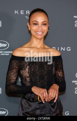 Zoe Saldana posiert beim „Kering Women in Motion“ Talk während des 77. Filmfestivals in Cannes am 20. Mai 2024 im Hotel Majestic in Cannes. Stockfoto