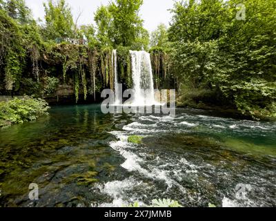 Antalya, Türkei 22 April 2024, beliebter Ort für Touristen der Upper Duden Wasserfall, Turklye Stockfoto