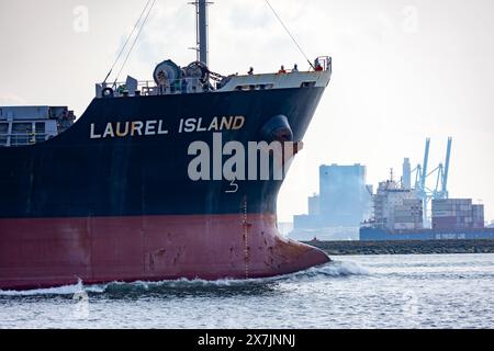 Maasvlakte, Rotterdam, Niederlande - 9. September 2021: Massengutschiff Laurel Island, das Port Rotterdam über Hoek van Holland und die M verlässt Stockfoto