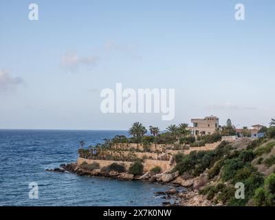 Mai 2024 - große Villa mit Blick auf das Meer in der Nähe von Pathos auf Zypern Stockfoto