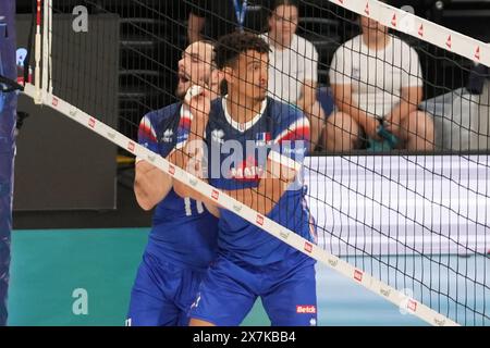 Barthélémy Chinenyeze und Antoine Brizard aus Frankreich während des Internationalen Freundschaftsvolleyballspiels zwischen Frankreich und den Niederlanden am 18. Mai 2024 in der Co'Met Arena in Orléans, Frankreich - Foto Laurent Lairys / DPPI Stockfoto