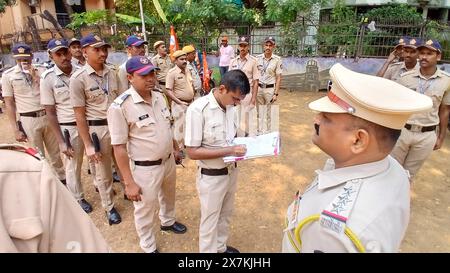 Mumbai, Indien. Mai 2024. MUMBAI, INDIEN - 18. MAI: Die Polizei von Thane ist bereit für die Wahlen von Lok Sabha am 20. Mai 2024 in Thane, Indien. (Foto: Praful Gangurde/Hindustan Times/SIPA USA) Credit: SIPA USA/Alamy Live News Stockfoto