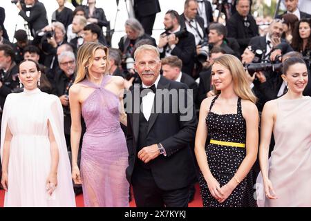 Cannes, Frankreich, 14.5,2024: Jena Malone, Abbey Lee Kershaw, Kevin Costner, Georgia Macphail und Ella Hunt bei der Premiere von Horizon: an American Saga Stockfoto