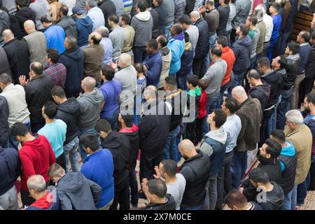 Muslime in Berlin versammelten sich am 1. Mai 2015 zum Gebet in der dar Assalam Moschee, Neukoelln Meeting Centre, NBS, Berlin, Berlin, Deutschland Stockfoto