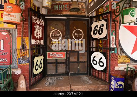 Eintritt zum Harley Russel Sandhill Curiosity Shop an der Route 66, Erick, Oklahoma Stockfoto
