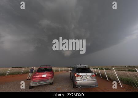Butler, USA. Mai 2024. Ein gefährlicher Tornado warnte Supercell in Butler, Custer County Oklahoma, USA am 19. Mai 2024. (Foto: Scott Schilke/SIPA USA) Credit: SIPA USA/Alamy Live News Stockfoto