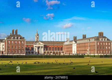 Royal Hospital Chelsea, London das Royal Hospital Chelsea, das, offenbar übersetzt wie „für die Unterstützung und Erleichterung von Veteranen gebrochen durch Alter und Wa Stockfoto