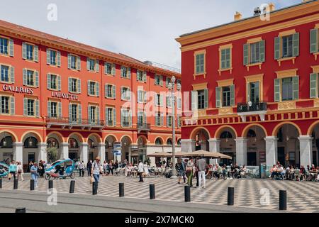 Nizza, Frankreich - 15. Mai 2023: Place Massena im Zentrum von Nizza an einem sonnigen Tag Stockfoto