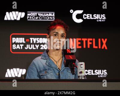 Arlington, Usa. Mai 2024. Amanda Serrano und Katie Taylor Pressekonferenz in Arlington, Texas am 16. Mai 2024 vor ihrem großen Boxspiel im AT&T Stadium in Arlington, Texas am 20. Juli 2024. (Foto: Kory Savage/SIPA USA) Credit: SIPA USA/Alamy Live News Stockfoto