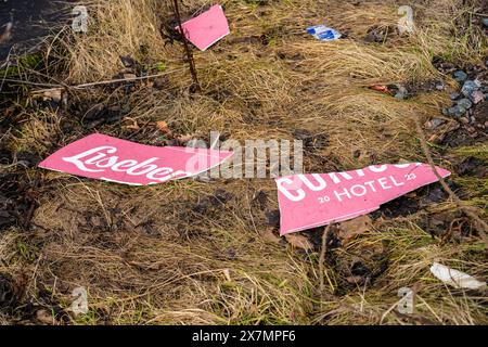 Göteborg, Schweden - 24. Februar 2024: Das Liseberg-Schild wurde nach dem Brand von Liseberg Oceana gebrochen Stockfoto