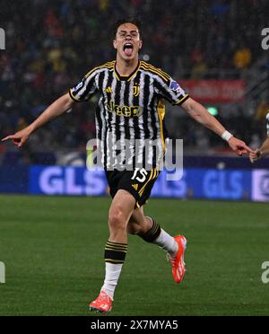 Bologna, Italien. Mai 2024. Juventus’ Kenan Yildiz feiert sein Tor während eines Fußballspiels der Serie A zwischen Bologna und dem FC Juventus in Bologna, Italien, am 20. Mai 2024. Quelle: Augusto Casasoli/Xinhua/Alamy Live News Stockfoto