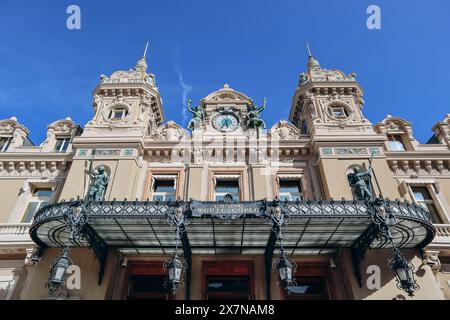 Monaco, Monaco - 14. Mai 2023: Die Fassade des berühmten Kasinos Monte Carlo in Monaco Stockfoto