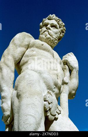 Italien, Friaul-Julisch Venetien, Udine, Piazza Libertà, Herkules-Statue Stockfoto