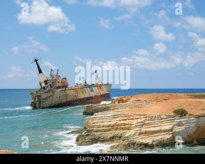 Im Mai 2024 lief Edro III. Im Dezember 2011 in der Nähe von Pegeia auf Pafos auf Zypern auf Grund. Stockfoto